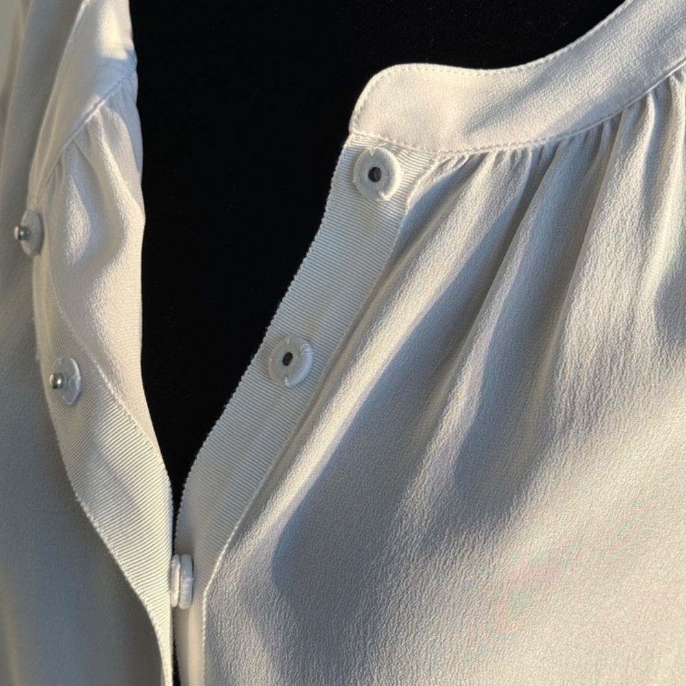 Banana Republic Silk Blouse - Picture 5 of 9